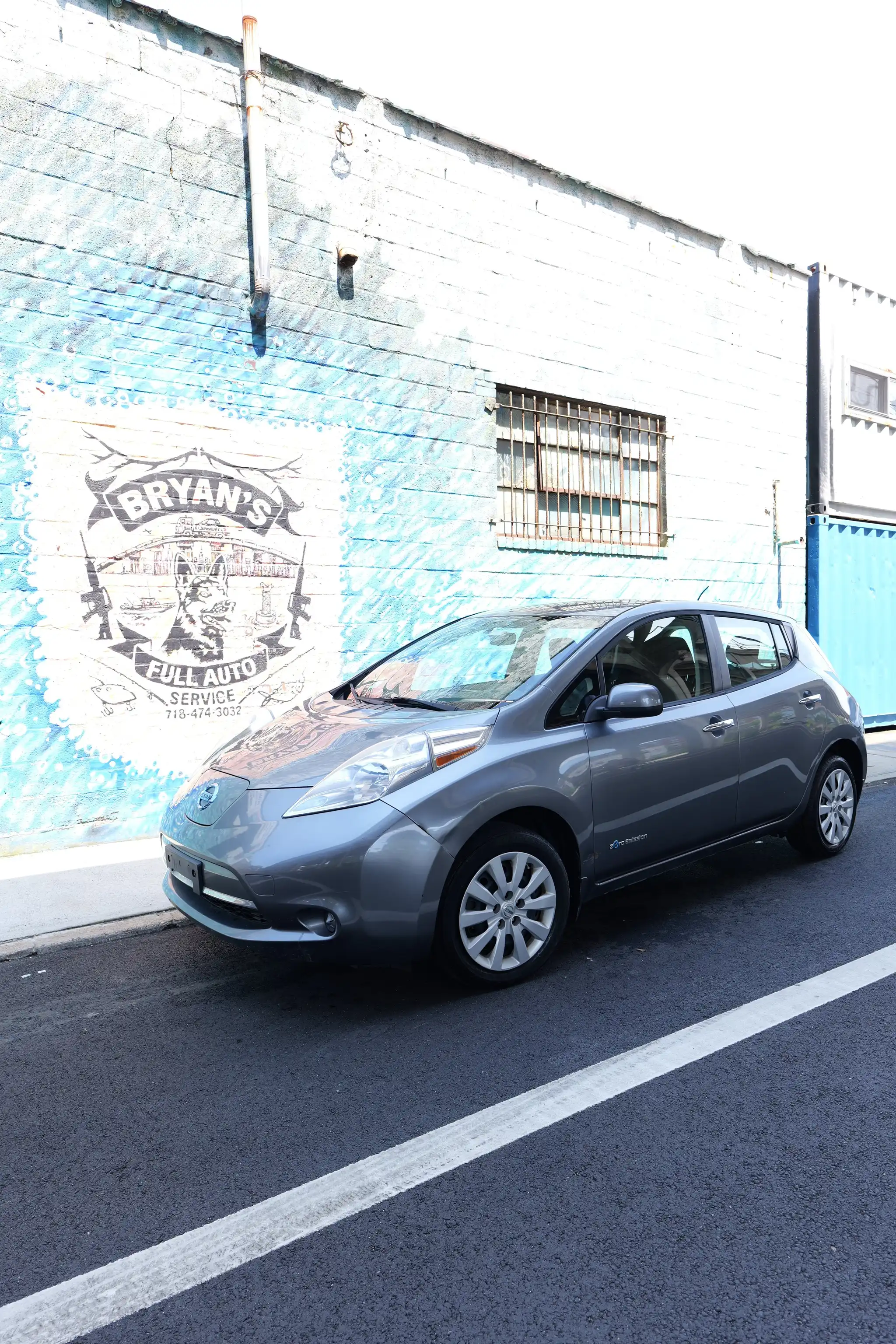 2015 Nissan Leaf S's photo