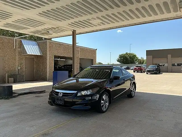 2011 Honda Accord EX Auto's photo