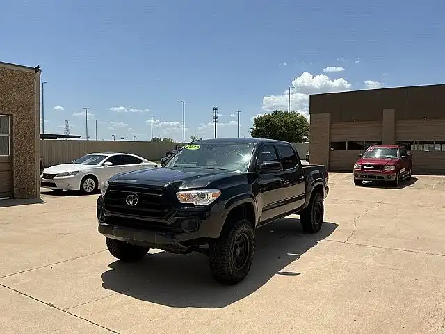 2023 Toyota Tacoma SR Double Cab 4WD V6 Auto Short Bed's photo