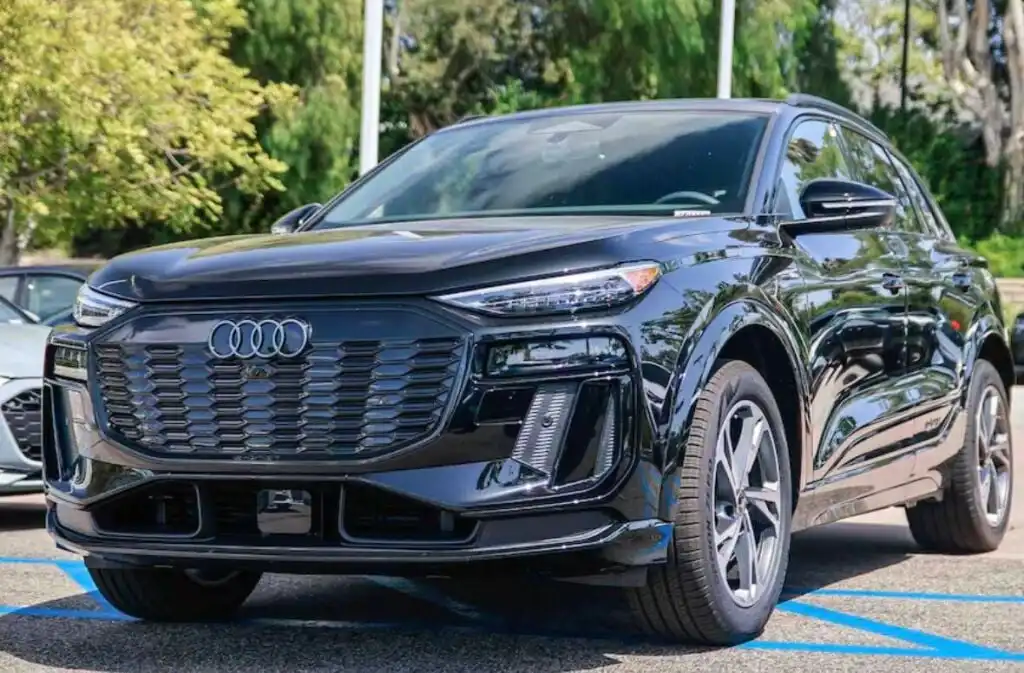 2027 Audi Q6 e-tron Premium Plus quattro's photo
