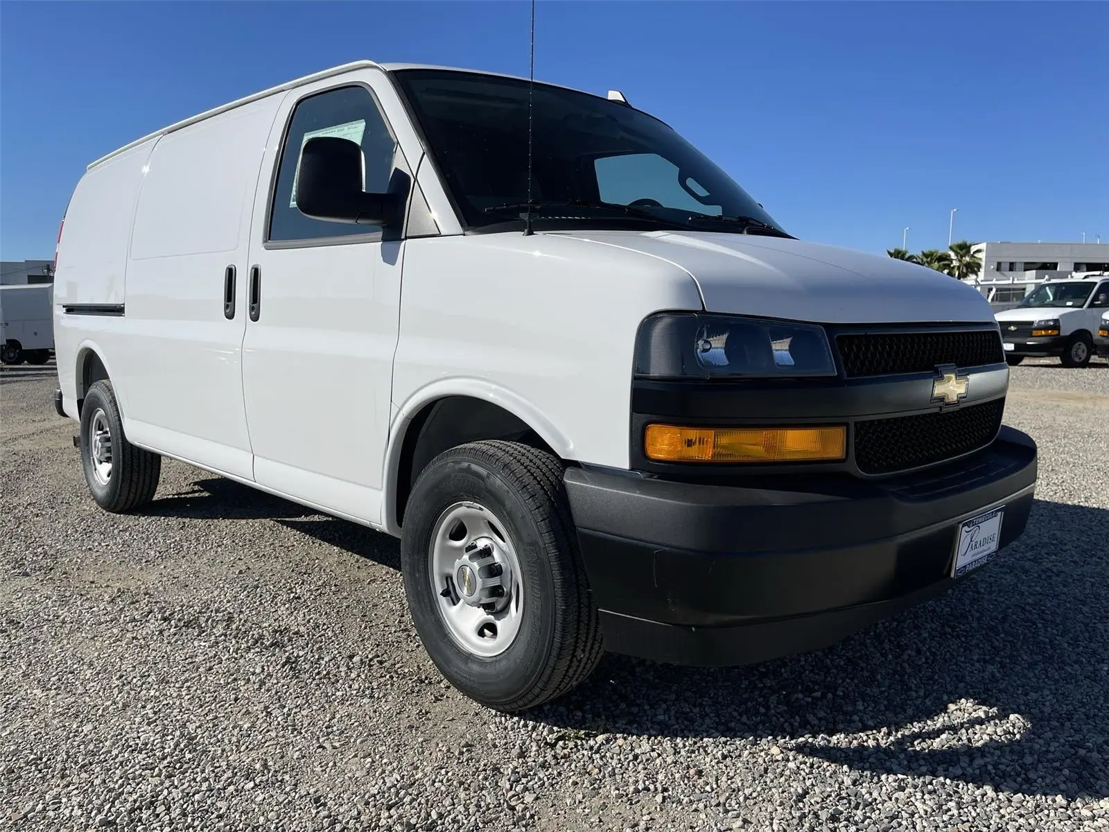2026 Chevrolet Express 2500 Work Van HD photo 3