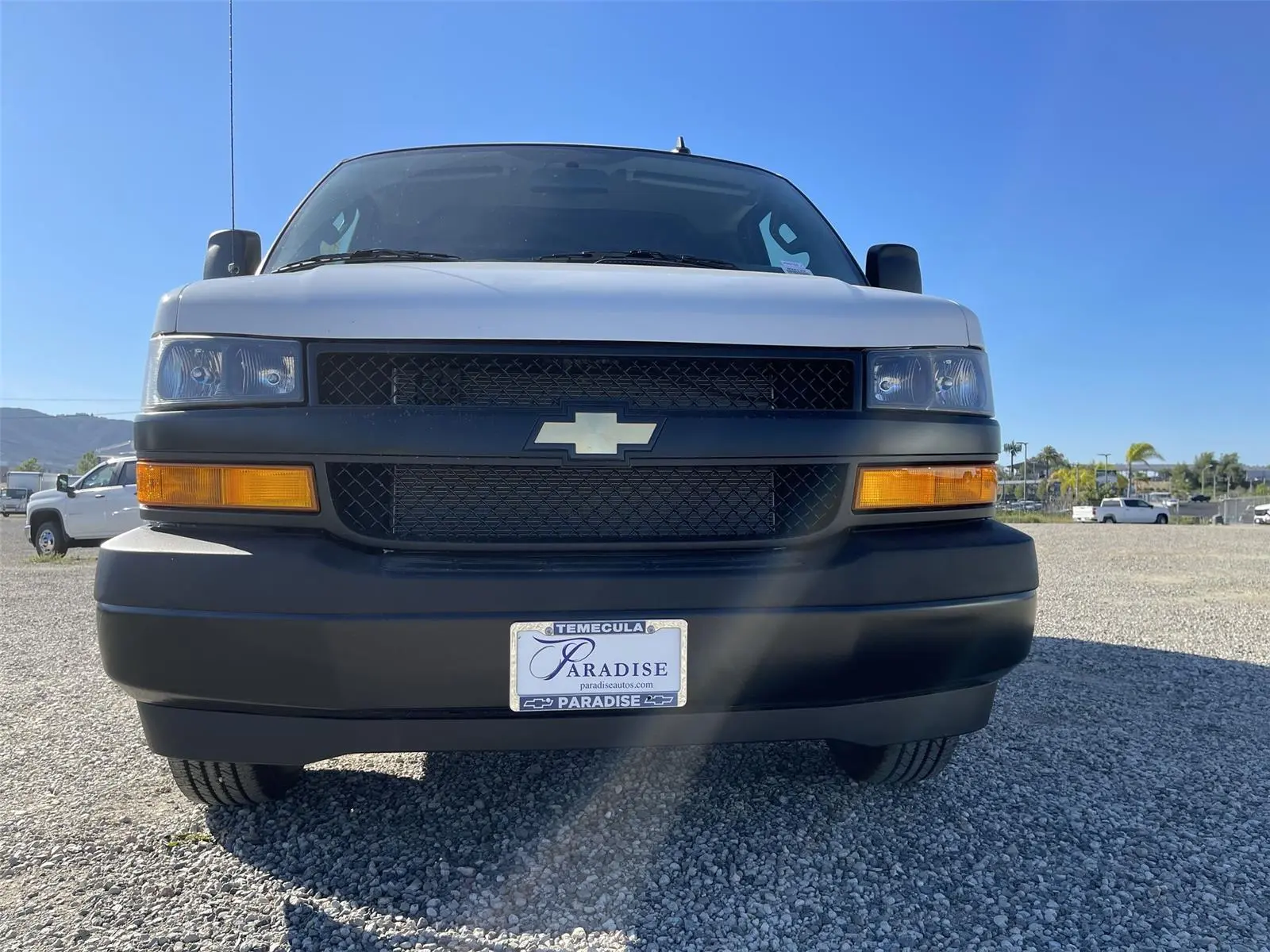 2026 Chevrolet Express 2500 Work Van HD photo 4