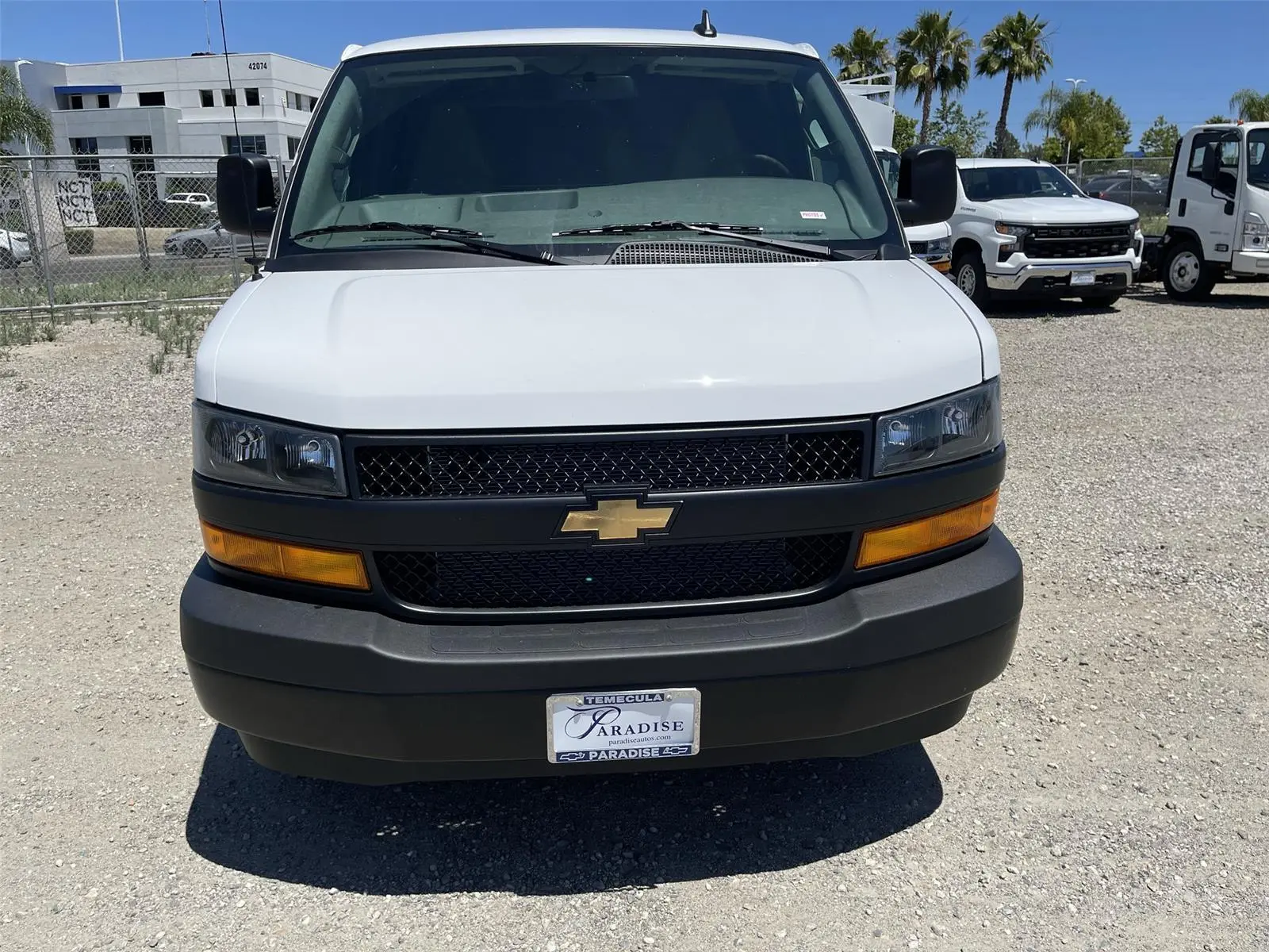 2026 Chevrolet Express 2500 Work Van HD photo 5