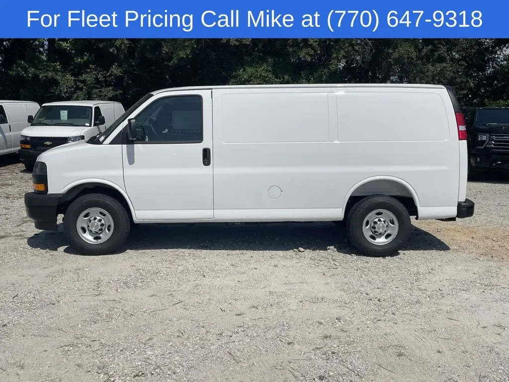 2026 Chevrolet Express Work Van HD 2500 photo 3