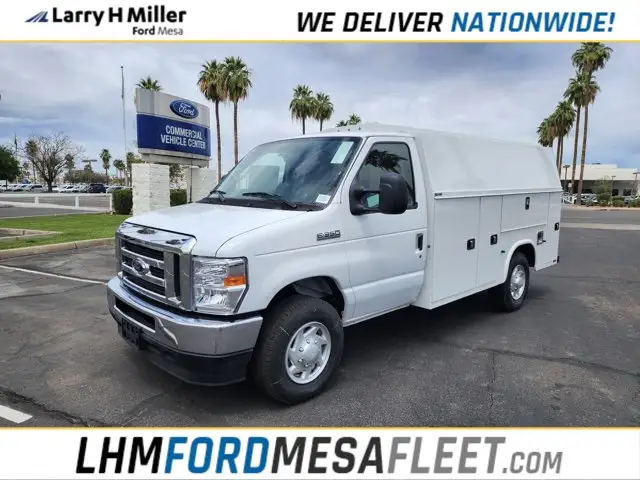 2025 Ford E-Series SRW E-350 Super Duty 138 in WB photo 1