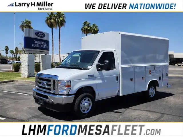 2025 Ford E-Series SRW E-350 Super Duty 138 in WB photo 1