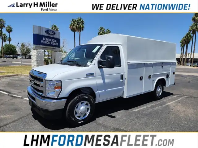 2026 Ford E-Series SRW E-350 Super Duty 138 in WB's photo