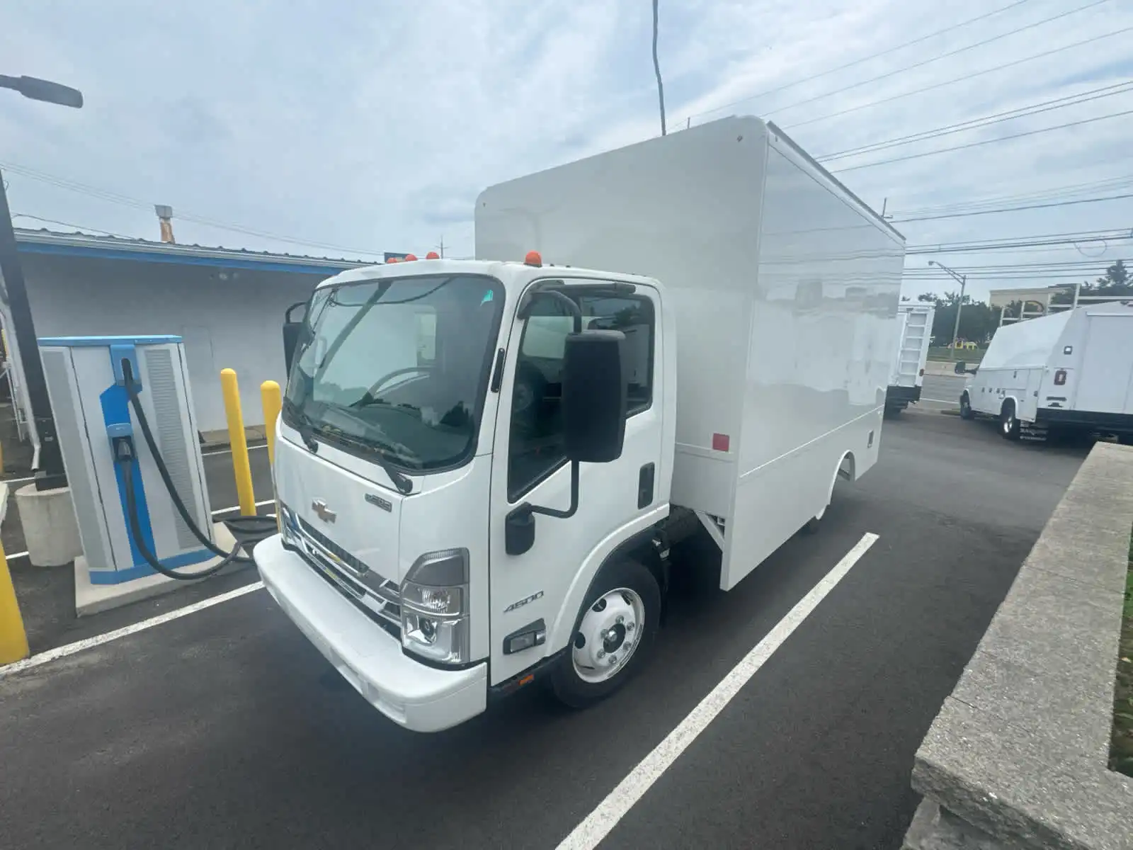 2024 Chevrolet Low Cab Forward 4500 Gas 176" WB Regular Cab's photo