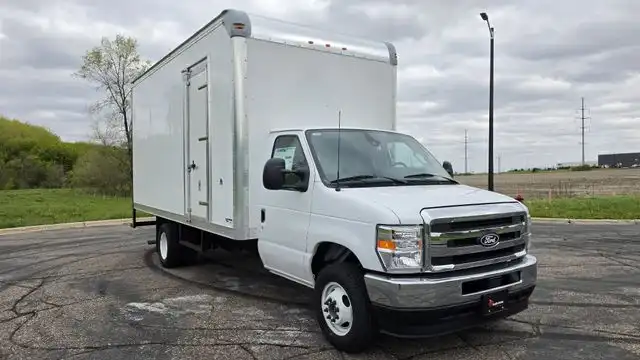 2027 Ford E-Series DRW E-450 Super Duty 176 in WB's photo