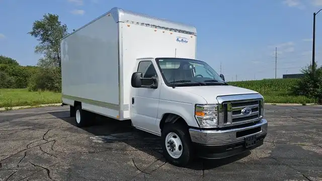 2027 Ford E-Series DRW E-450 Super Duty 176 in WB's photo