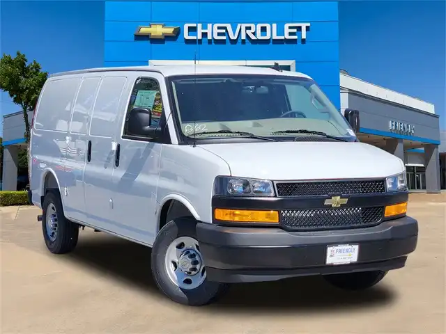 2025 Chevrolet Express 2500 Work Van HD's photo