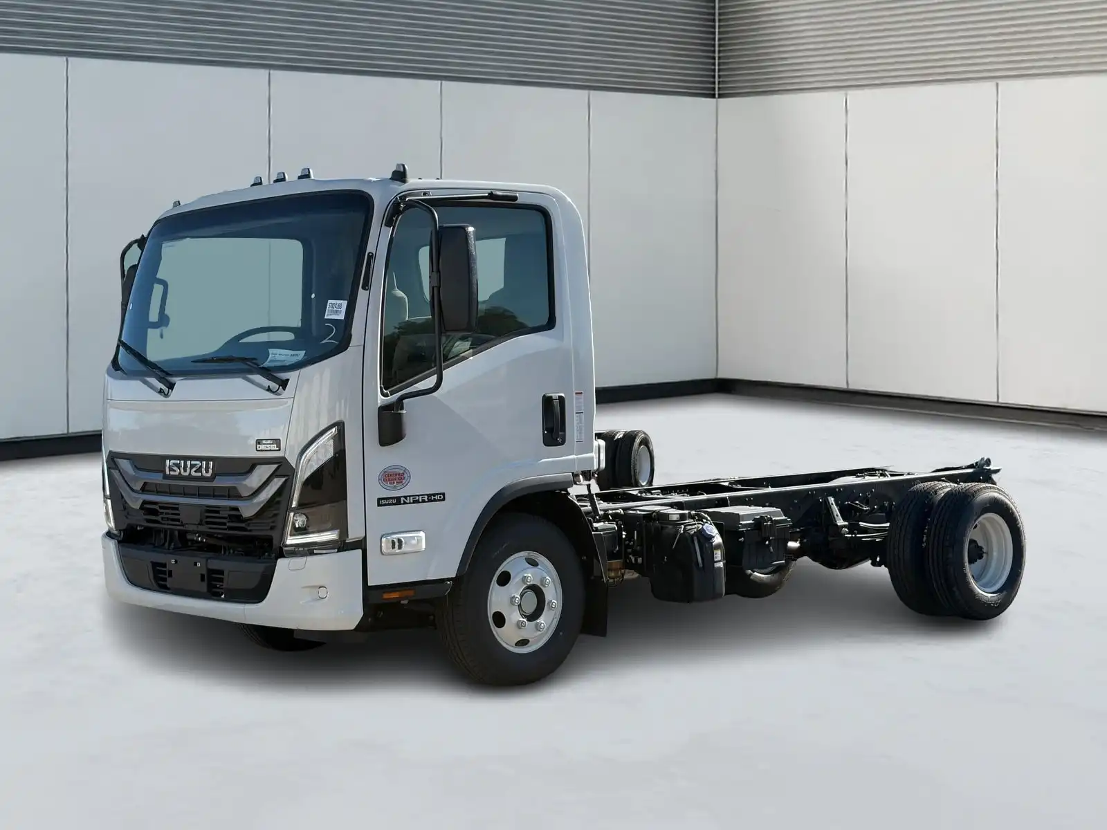 2025 Isuzu NPR-HD's photo
