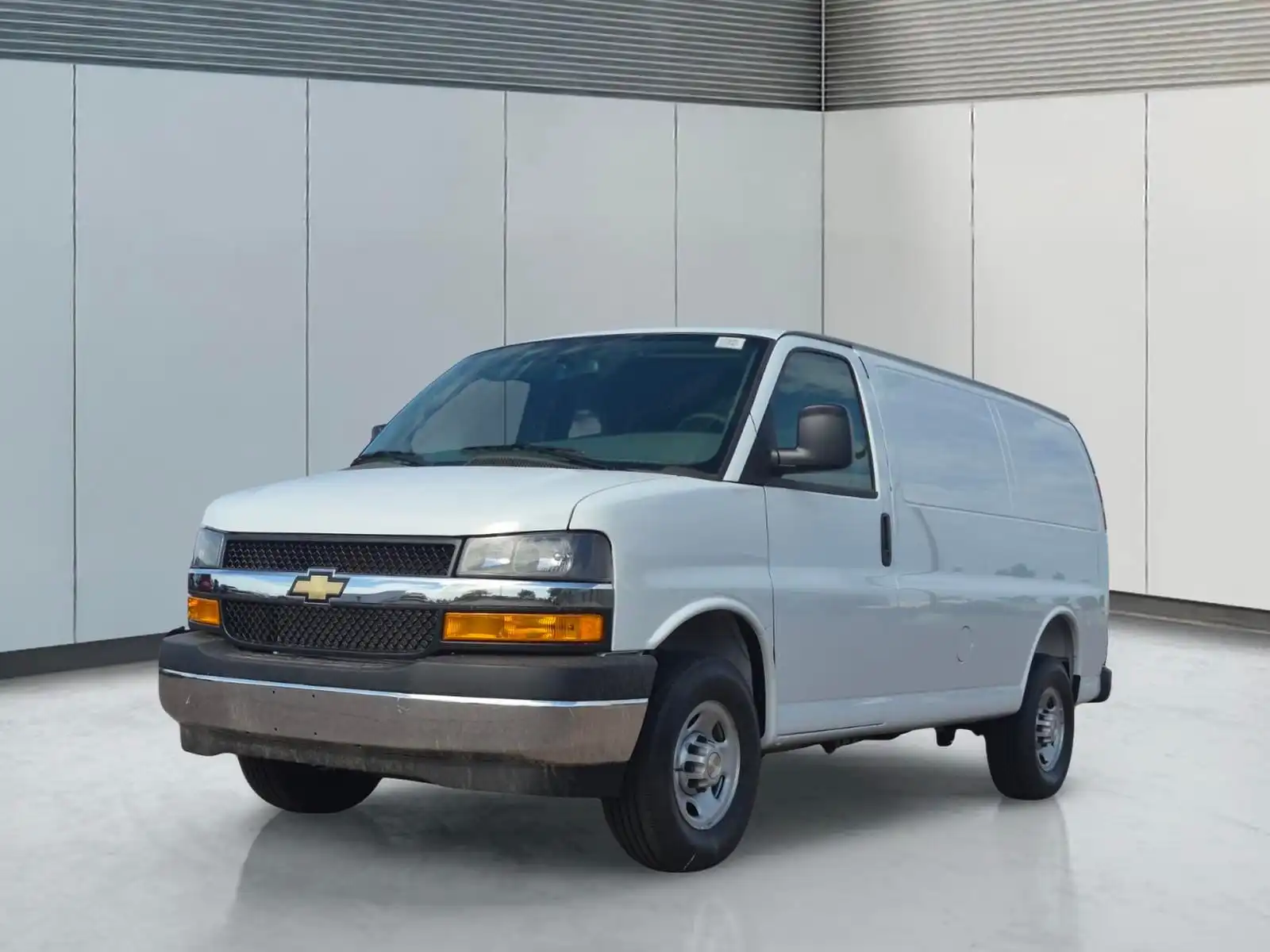 2026 Chevrolet Express 2500 Work Van HD's photo