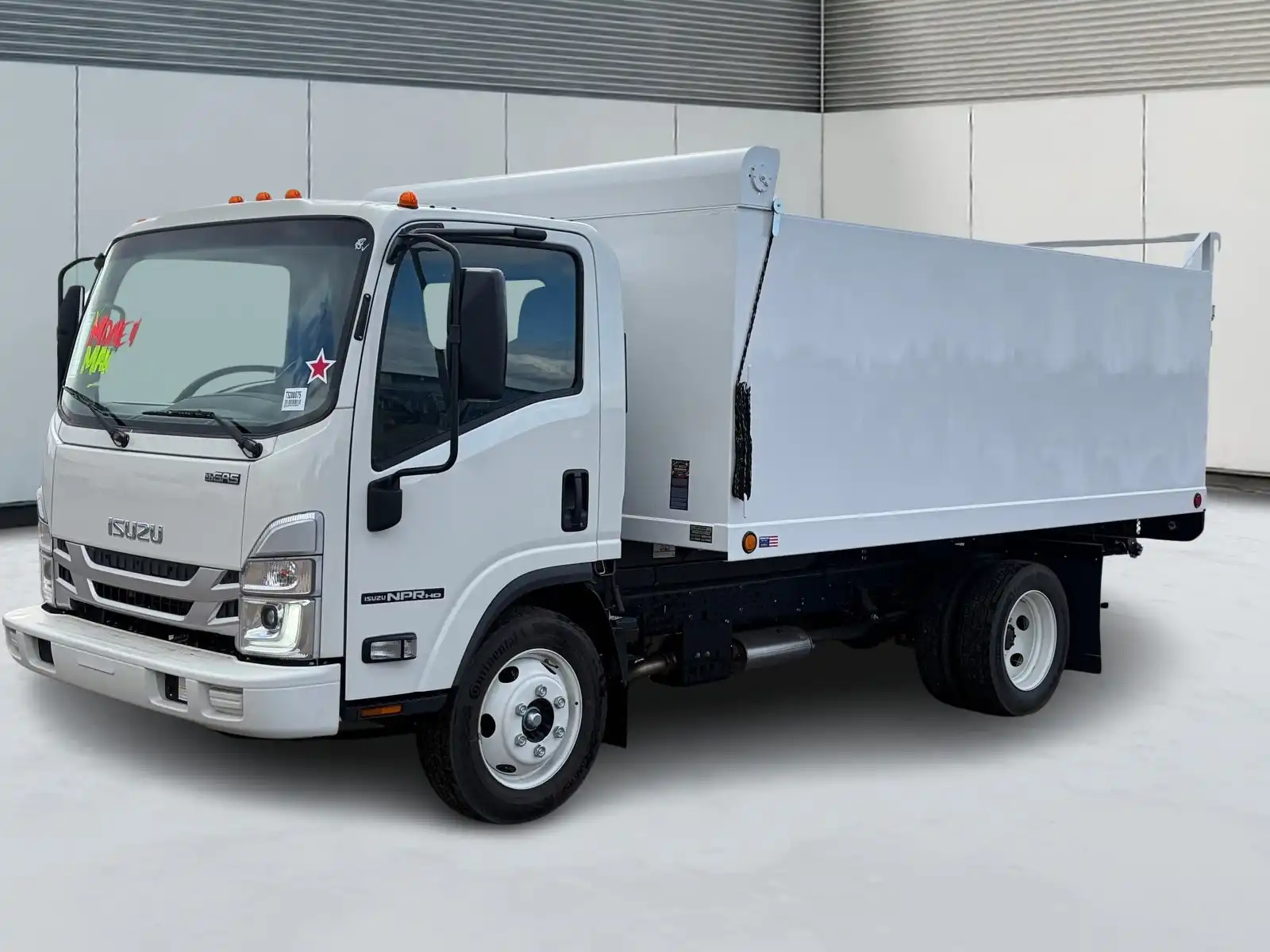 2026 Isuzu NPR-HD's photo