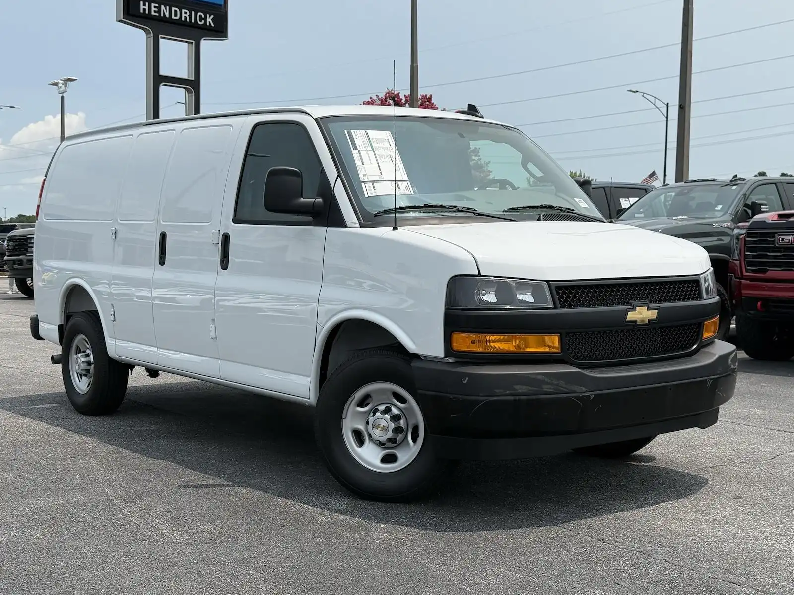 2025 Chevrolet Express 2500 Work Van HD's photo