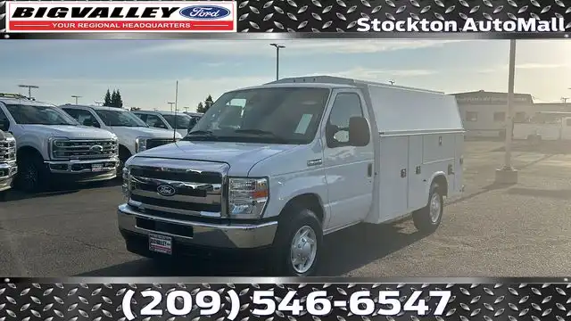 2026 Ford E-Series SRW E-350 Super Duty 138 in WB's photo