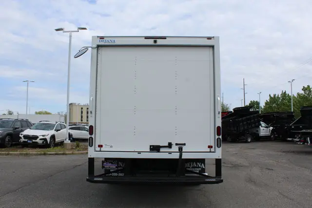 2027 Ford E-Series DRW E-350 Super Duty 176 in WB photo 5