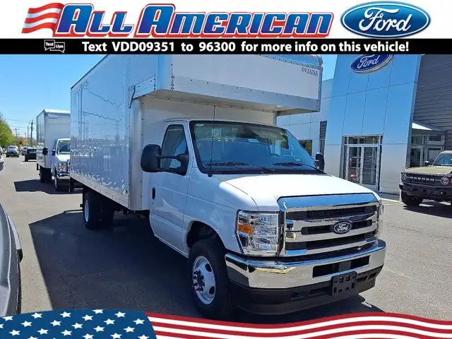 2027 Ford E-Series DRW E-450 Super Duty 176 in WB's photo