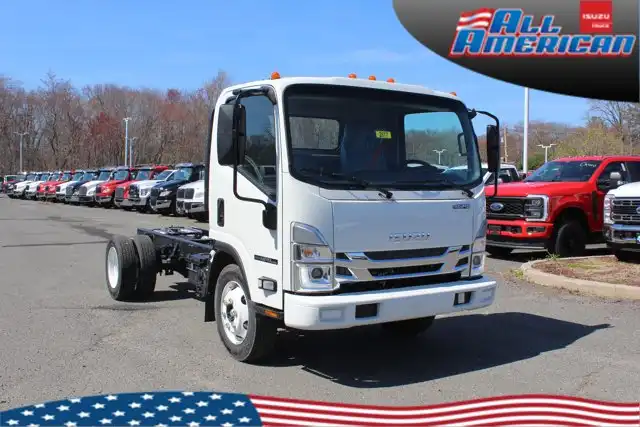 2026 Isuzu NPR's photo