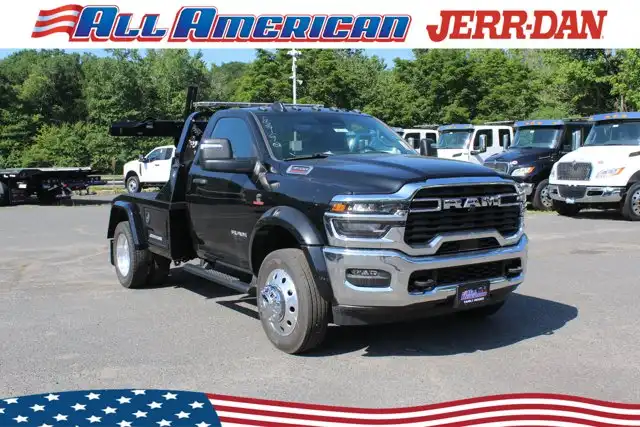 2026 RAM 4500 Big Horn 4X4 Reg Cab SWB DRW 145" WB's photo