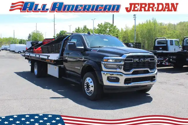 2026 RAM 5500 Big Horn 4X4 Reg Cab LWB DRW 205" WB's photo