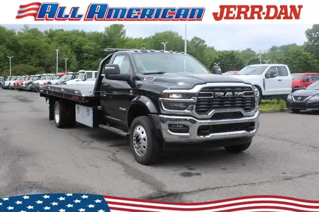 2026 RAM 5500 Big Horn 4X4 Reg Cab LWB DRW 205" WB's photo
