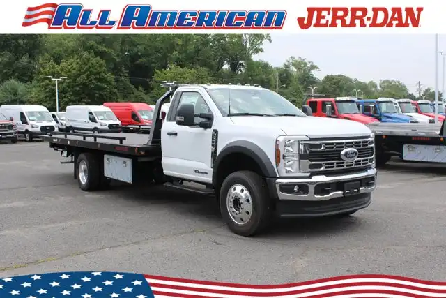 2026 Ford F-600 XLT 4x4 Regular Cab 145-In DRW's photo