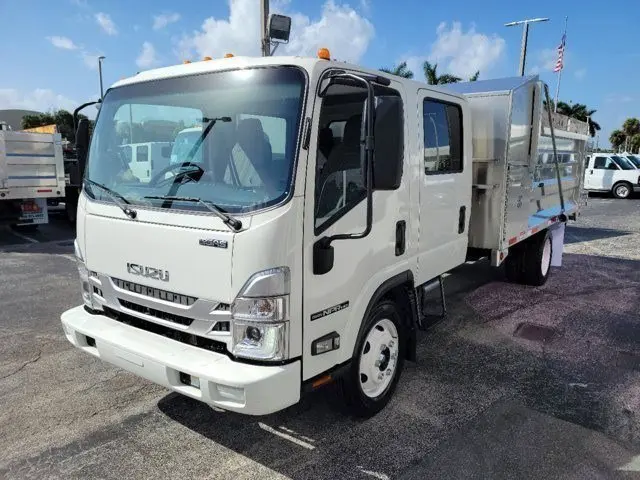 2026 Isuzu NPR-HD undefined photo 3