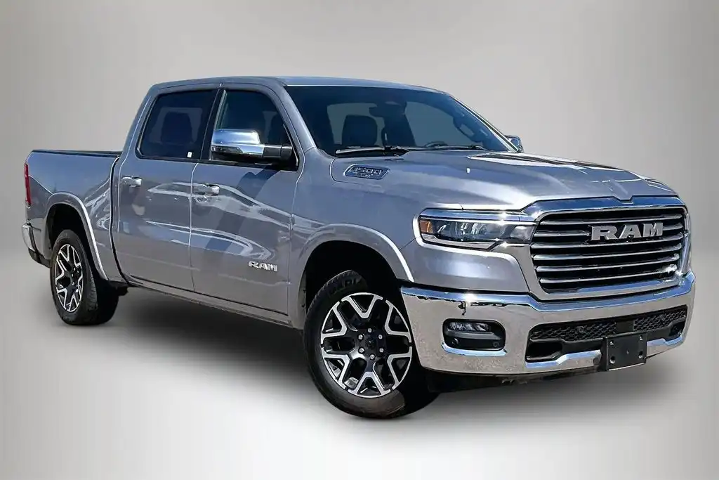 2025 RAM 1500 Laramie 4x4 Crew Cab 5'7's photo
