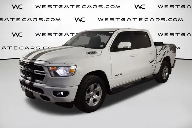 2020 RAM 1500 Big Horn/Lone Star 4x4 Crew Cab 5'7's photo