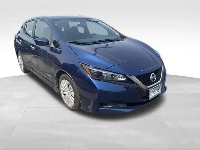2018 Nissan Leaf S's photo