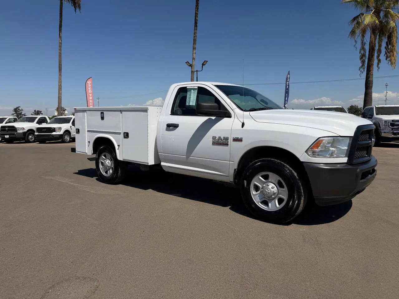 2015 RAM 2500 Tradesman Regular Cab photo 3
