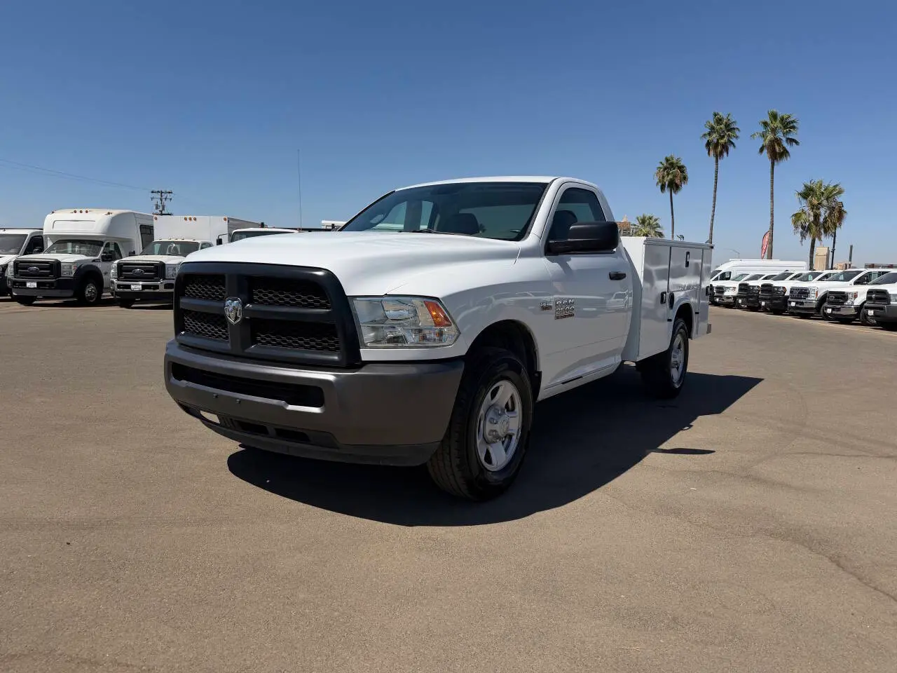 2015 RAM 2500 Tradesman Regular Cab photo 4