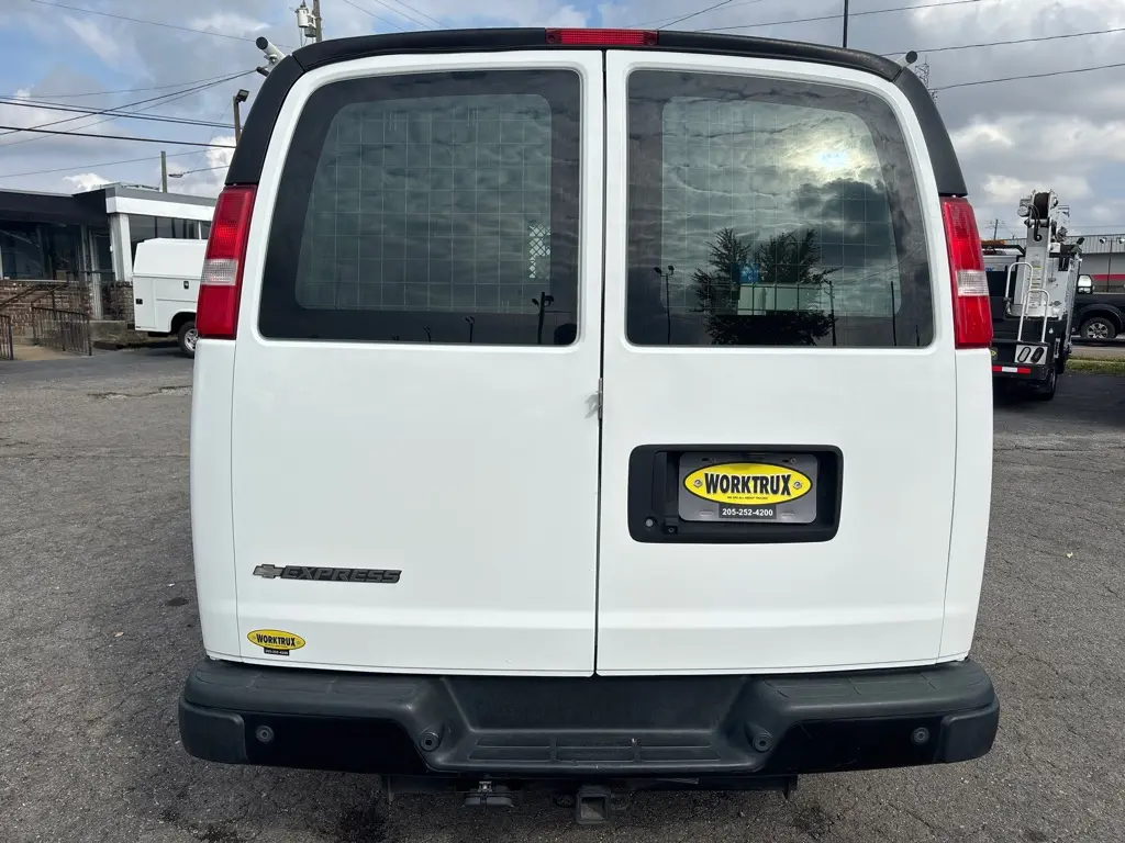 2020 Chevrolet Express 2500 Work Van HD photo 4