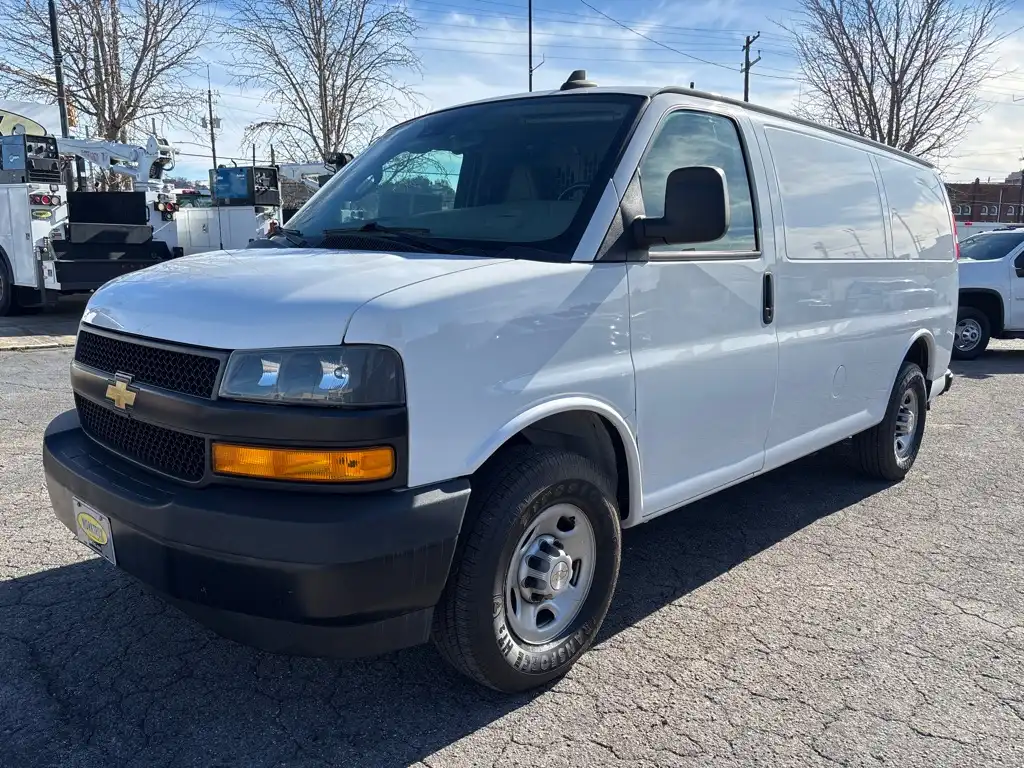 2020 Chevrolet Express 3500 Work Van HD's photo