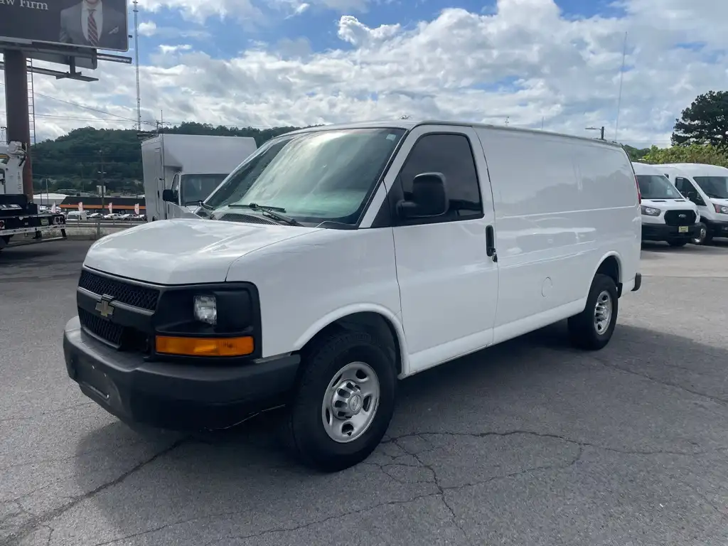 2015 Chevrolet Express 2500 Work Van HD's photo