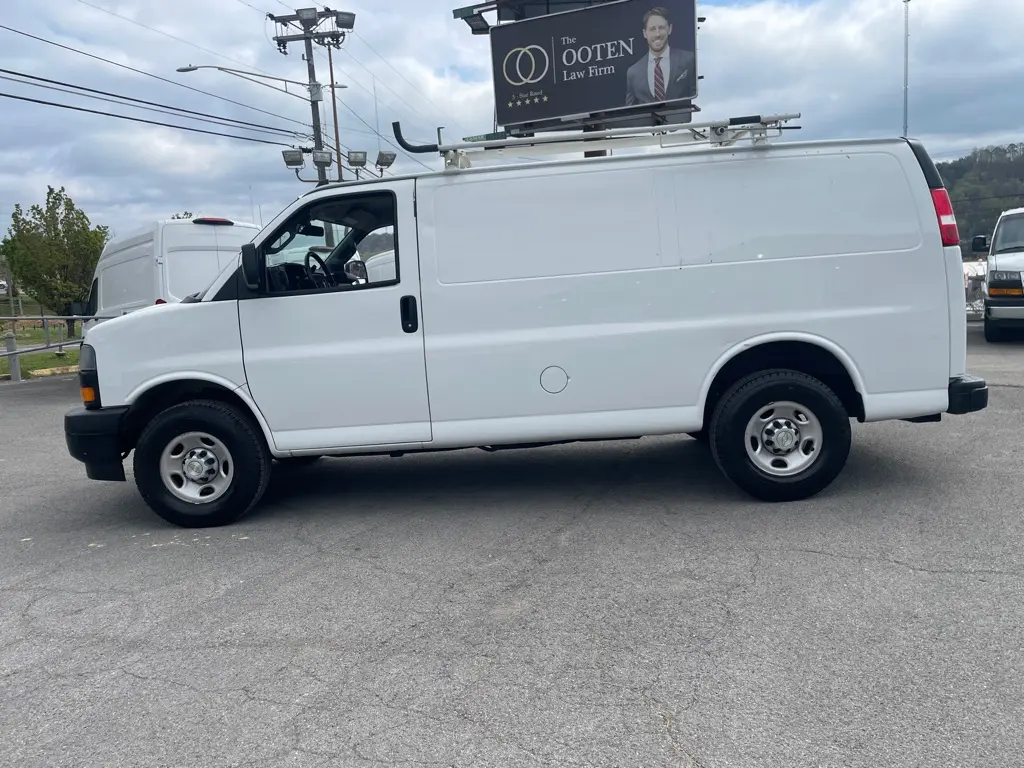 2020 Chevrolet Express 2500 Work Van HD photo 3