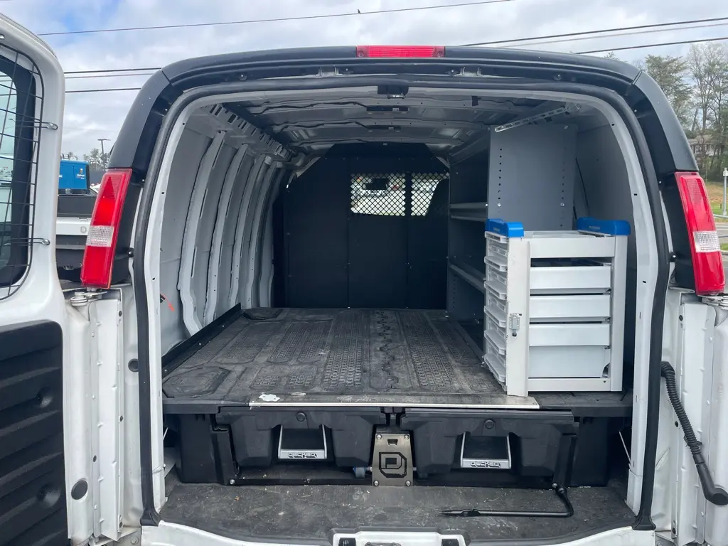 2020 Chevrolet Express 2500 Work Van HD photo 5