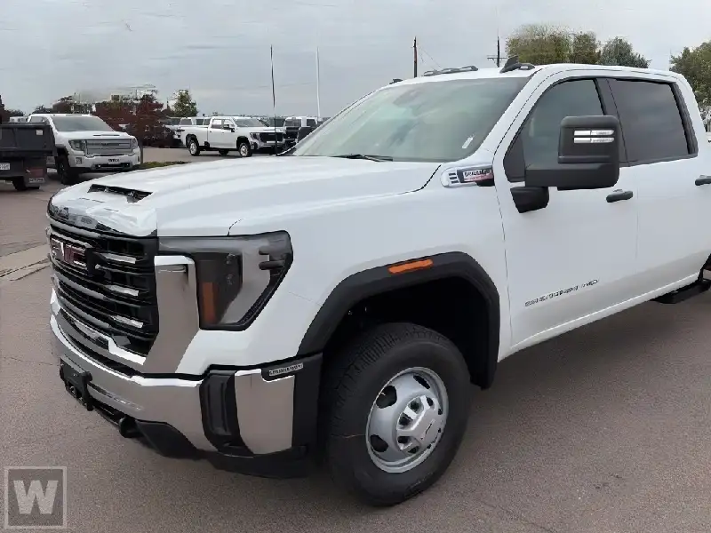 2026 GMC Sierra 4WD Crew Cab Chassis Pro's photo