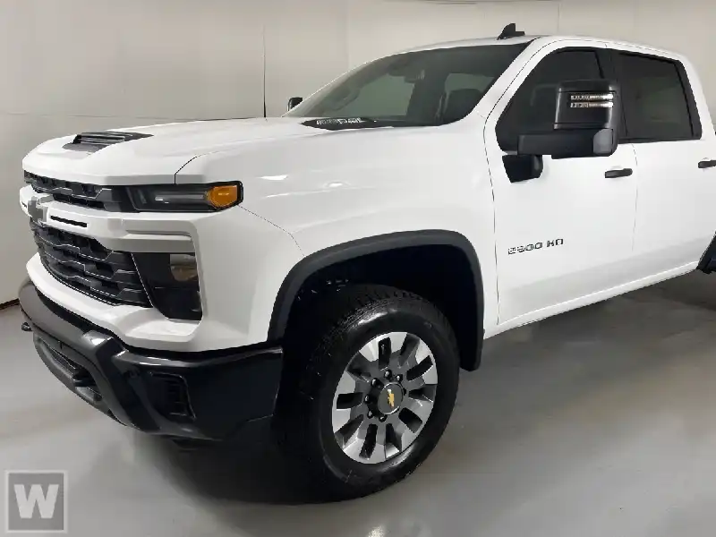 2026 Chevrolet Silverado HD Custom 4WD Crew Cab Standard Box's photo
