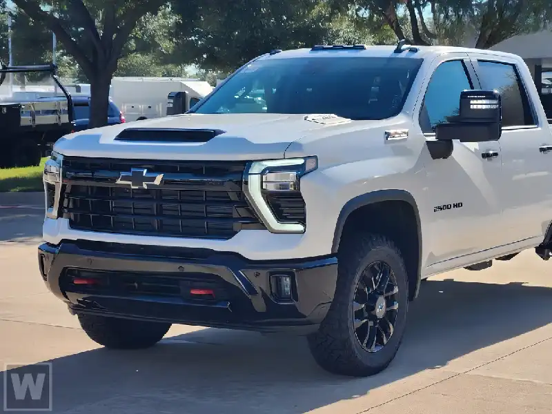 2026 Chevrolet Silverado HD LT 4WD Crew Cab Standard Box's photo