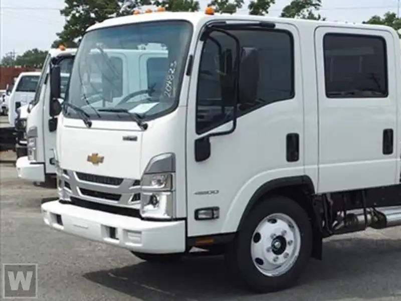 2024 Chevrolet Low Cab Forward 4500 Gas 176" WB Crew Cab's photo