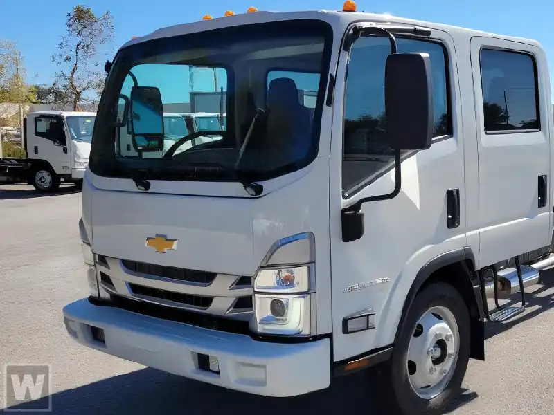 2026 Chevrolet Low Cab Forward 4500 Gas 150" WB Crew Cab's photo