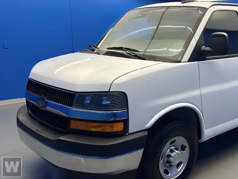 2025 Chevrolet Express 3500 LS Extended's photo