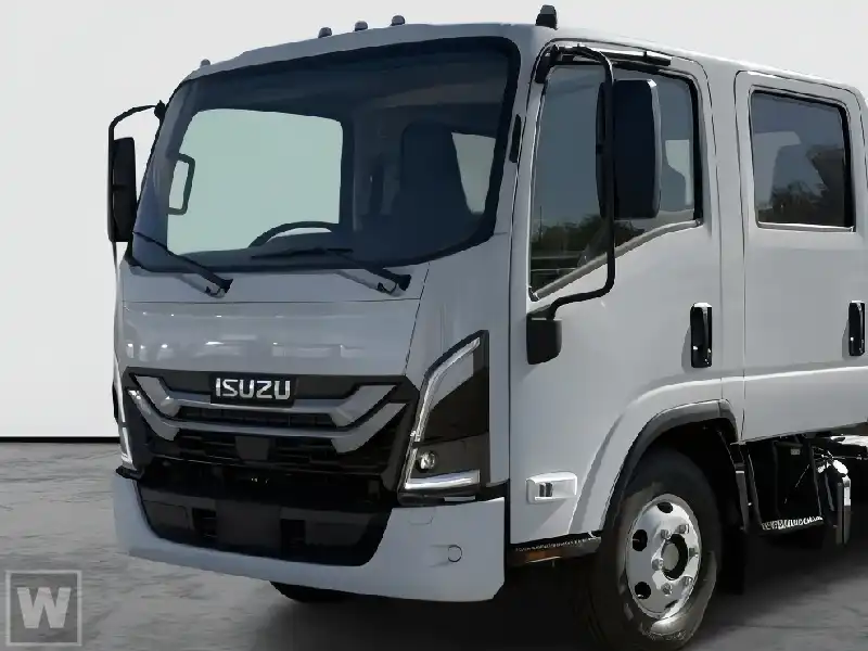 2025 Isuzu NPR-HD's photo
