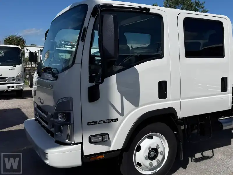 2026 Isuzu NPR-HD's photo