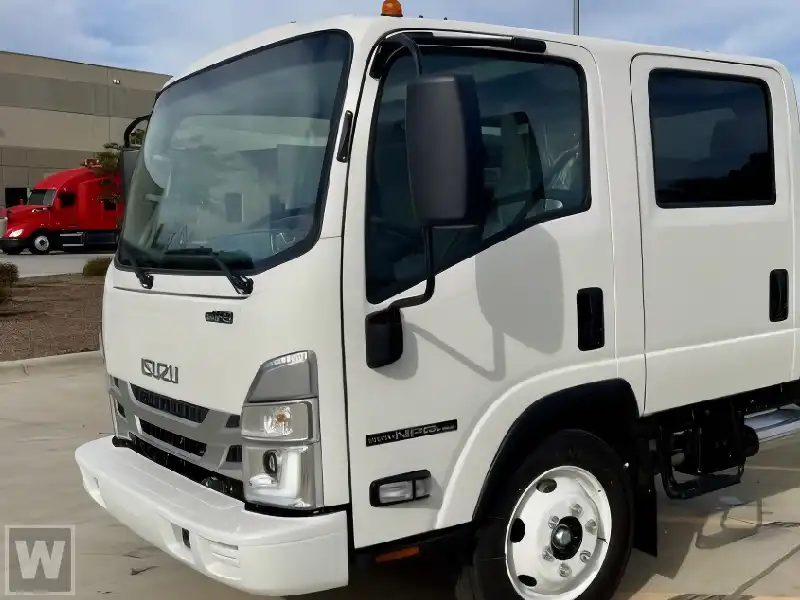 2027 Isuzu NPR-HD's photo