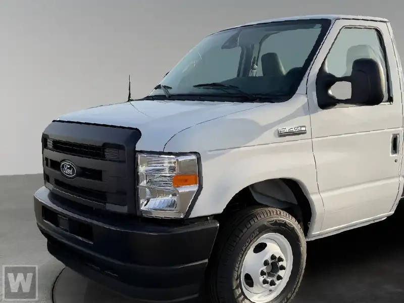 2027 Ford E-Series DRW E-450 Super Duty 158 in WB's photo