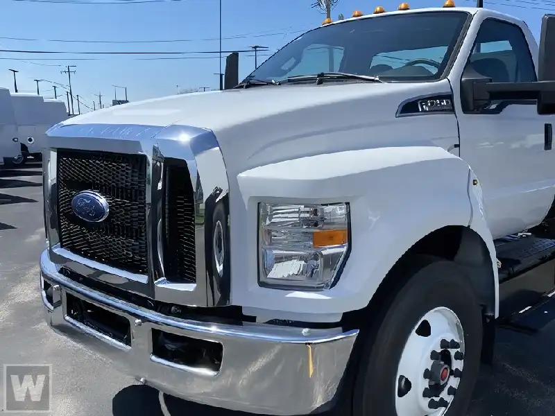 2025 Ford F-750's photo