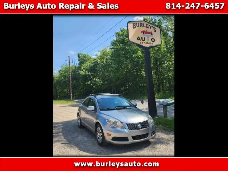 2010 Suzuki Kizashi SE CVT AWD's photo